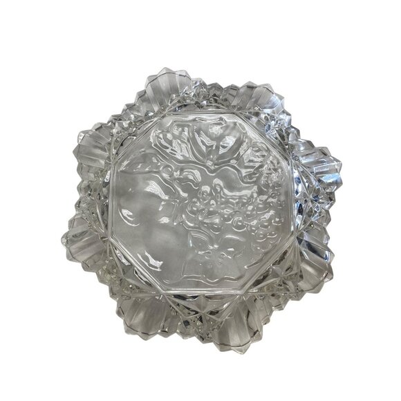 Vintage Crystal Glass Fruit Pattern Serving Plate With Scalloped Edges - Picture 6 of 6